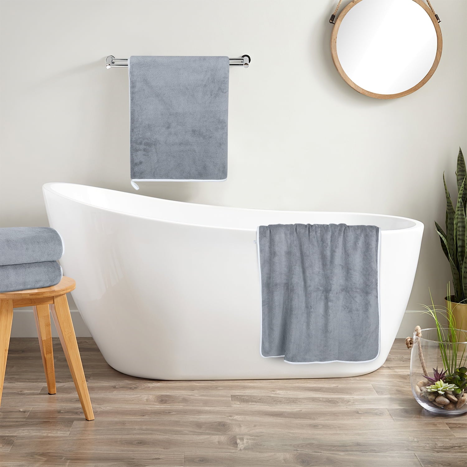 Bath Towels Set of 4, Large 28"x 55" Bath Towels Highly Absorbent & Quick Dry, 100% Microfiber Bath Sheets, Soft Luxurious Towels for Bathroom Spa Hotel Gym